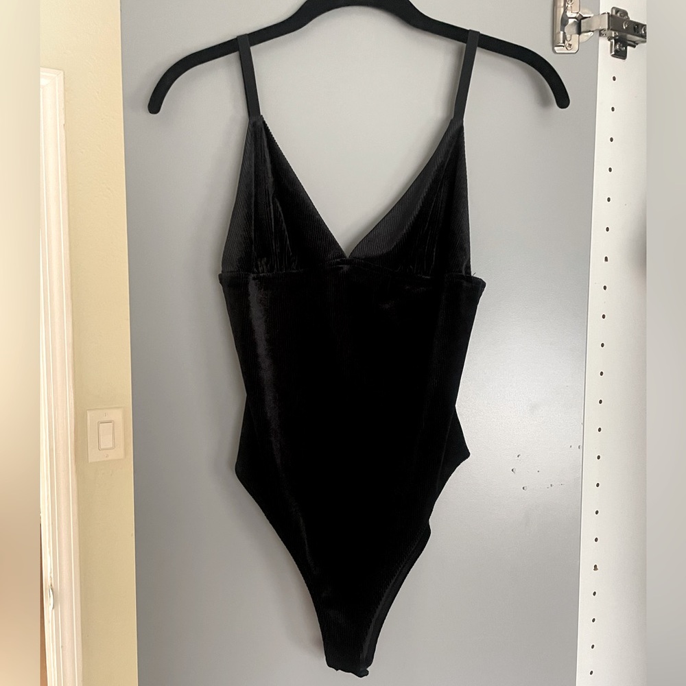 Black body suit NWOT